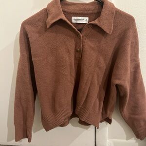 Abercrombie & Fitch Women's Tan V-Neck Sweater